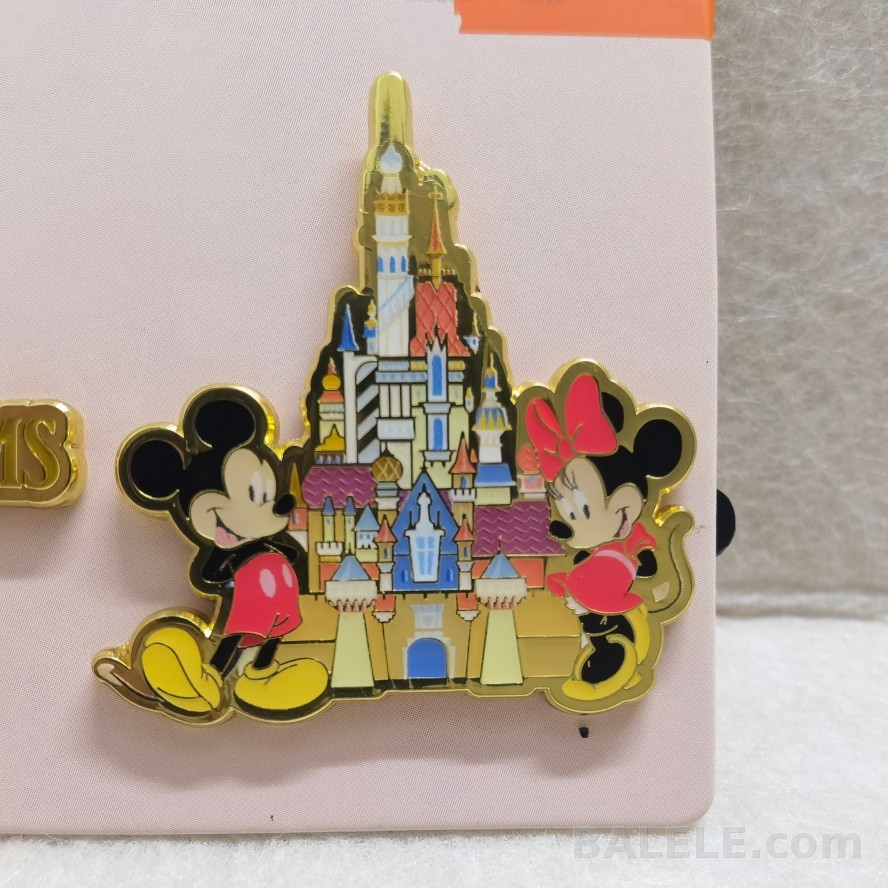 HKDL Hong Kong Disneyland Park Landmark Series Castle of Magical Dreams Mickey & Minnie 2-Pin Set Exclusive - Hong Kong Disneyland, Mickey and frie...