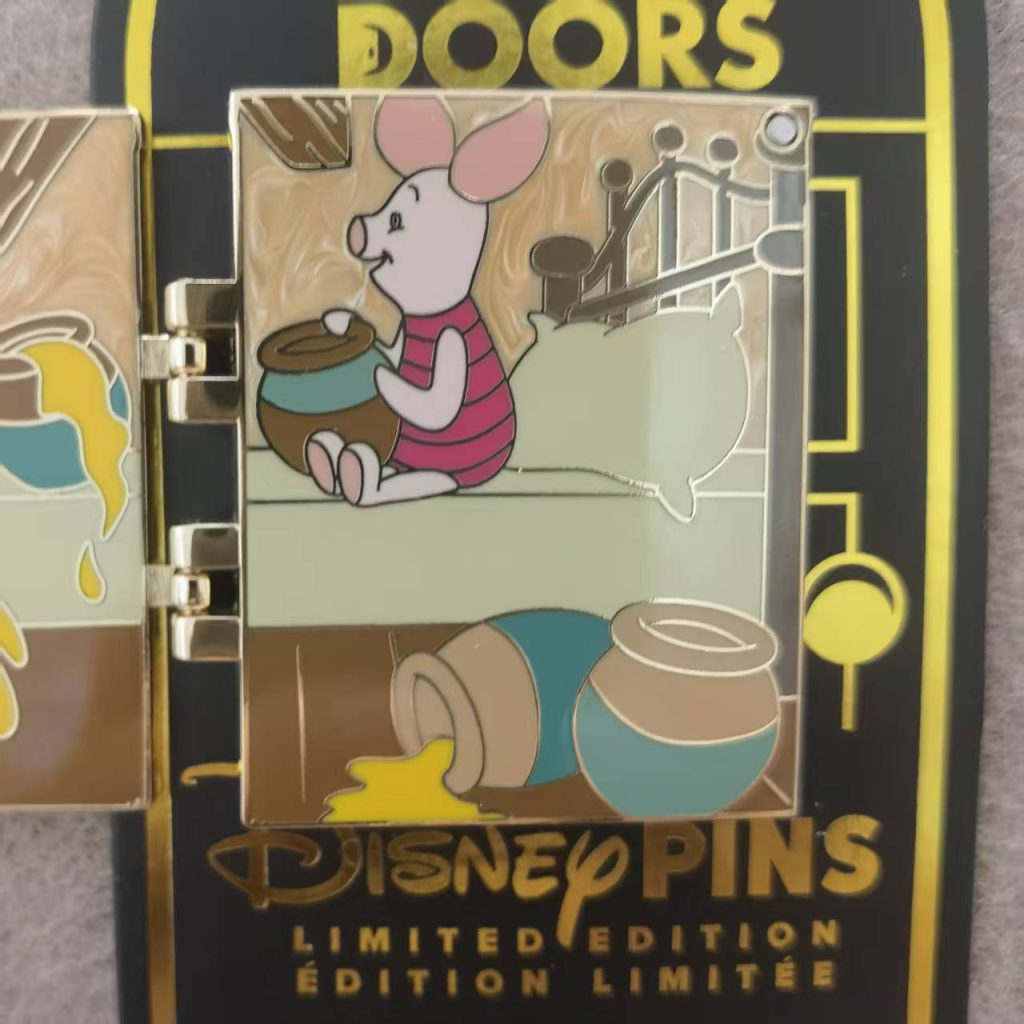 Disney Enchanted Doors Series 2026 Winnie the Pooh Limited Edition Pin - Hong Kong Disneyland, Winine the Pooh, Disney Enchanted Doors, LE3000 - Disney ...