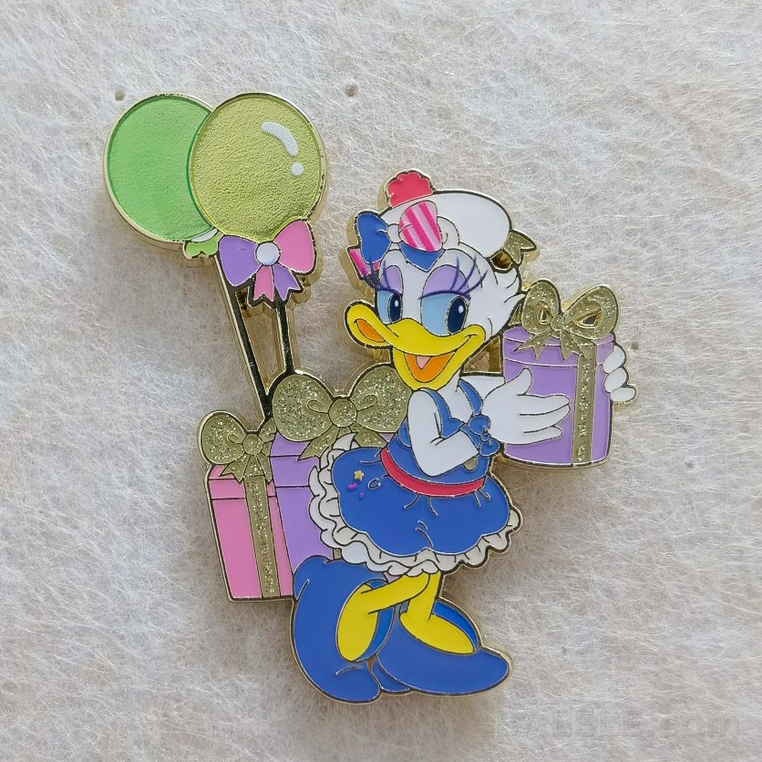 Shanghai Disneyland Donald Duck Birthday Blind Box Pin Daisy Duck Gift Balloon Enamel Pin - Shanghai Disneyland, Mickey and friends, Donald Duck Birthda...