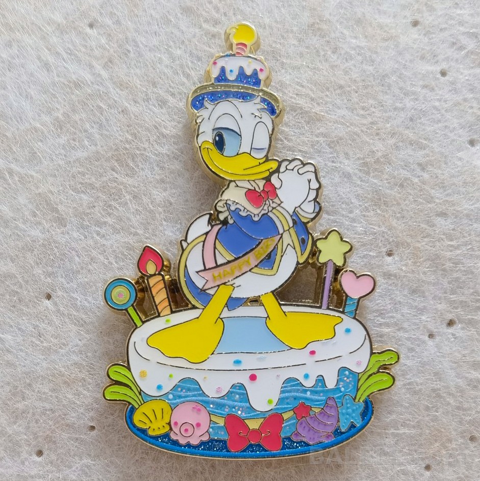 Shanghai Disney Donald Duck Birthday Blind Box Pin | Donald Standing On Ocean Theme Birthday Cake Enamel Pin - Shanghai Disneyland, Mickey and friends, ...